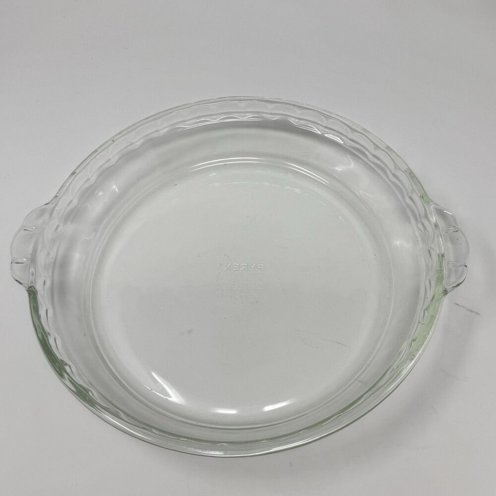 VTG PYREX Pie Pan #229 - 9 1/2" /9.5 " Clear Glass Fluted Rim Made in USA Oven